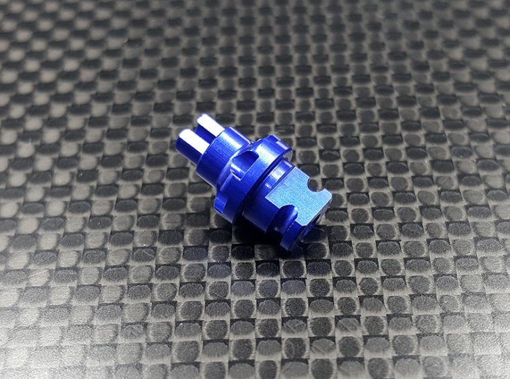 GL-Racing | GLA-003-98 | GLA 7075 Alum. Central Spur adaptor (98mm) | Ersatzteile